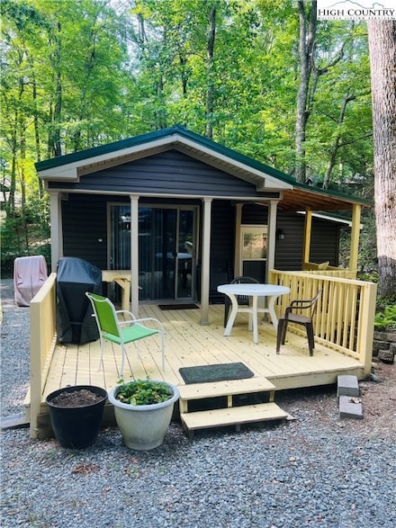 581 Highland Hills Rd, Newland, NC 28657