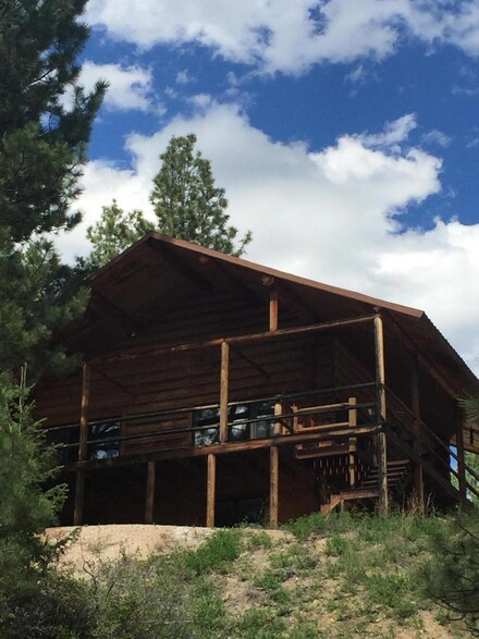 31 Free Coinage Rd, Clancy, MT 59634