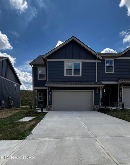 1461 Mountain Quail Cir, Alcoa, TN 37701