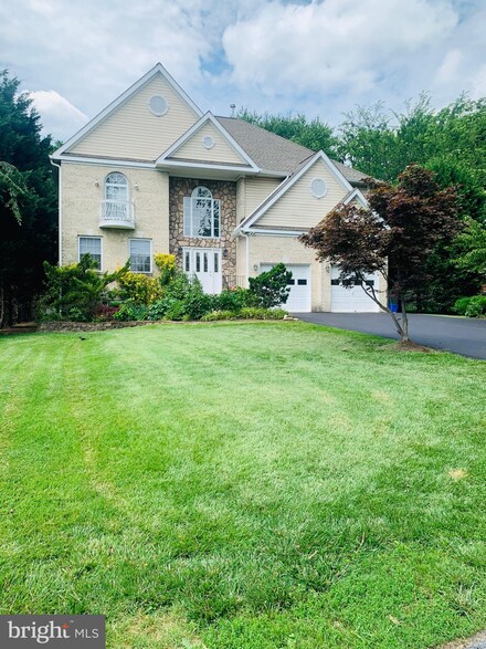 10400 Naglee Rd, Silver Spring, MD 20903