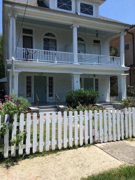 2229 Joseph St, New Orleans, LA 70115