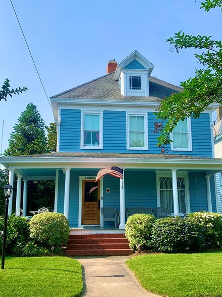 512 Tazewell Ave, Cape Charles, VA 23310