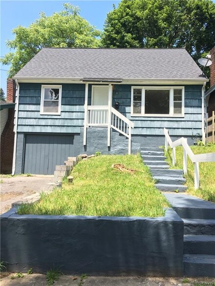 114 Belle Ave, Syracuse, NY 13205