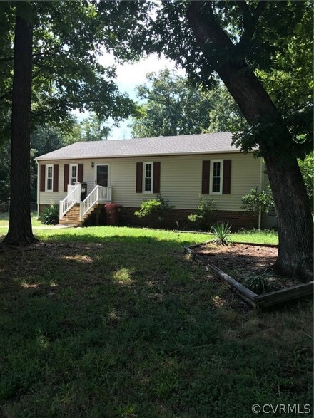 19604 Foxbrook Dr, South Chesterfield, VA 23834