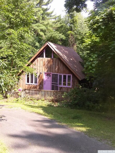 511 Oak Hill Rd, Hudson, NY 12534