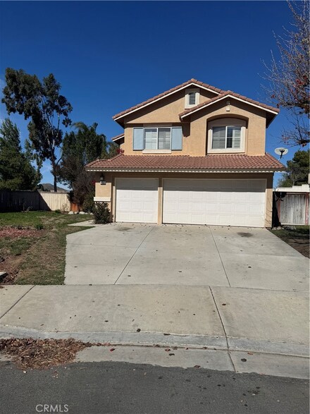 16253 Green Leaf Ct, Riverside, CA 92503