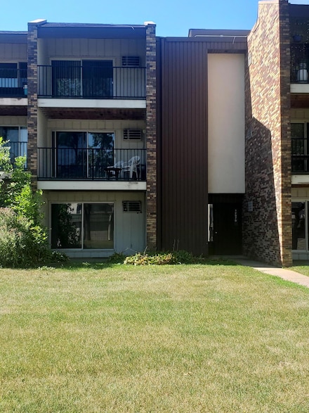 12970 Nicollet Ave Unit 302, Burnsville, MN 55337