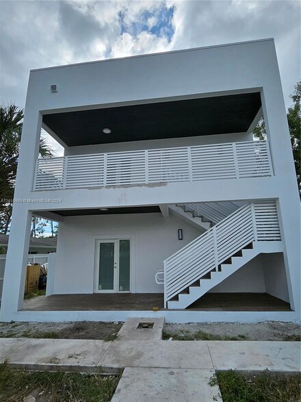 1820 SW 9th St, Fort Lauderdale, FL 33312