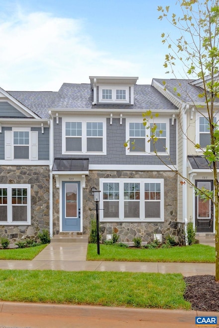 33 Lindley Ln, Charlottesville, VA 22901