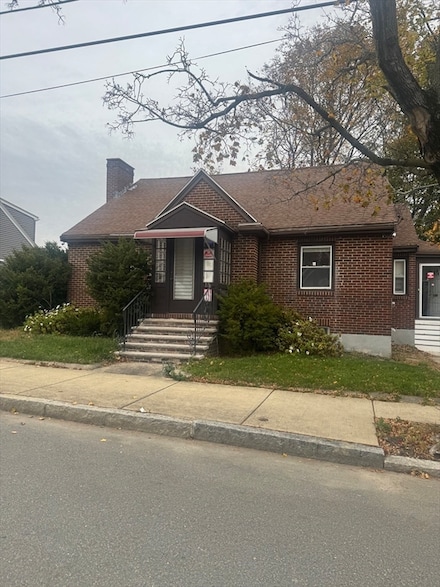 15 Englewood Ave, Chelsea, MA 02150