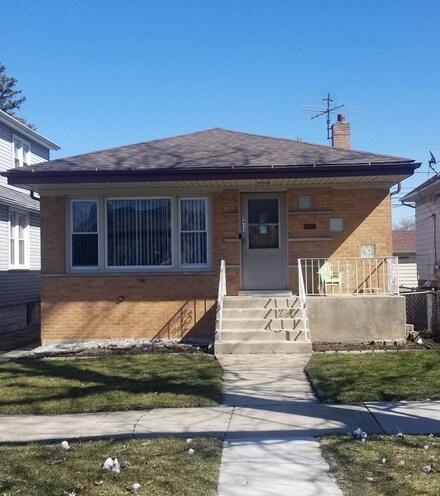 5413 S 72nd Ct, Summit Argo, IL 60501