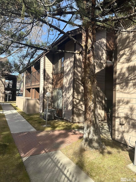1465 E Peckham Ln Unit 40, Reno, NV 89502