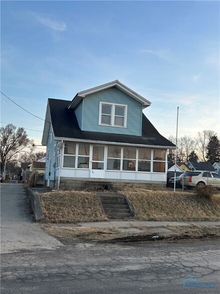 54 Rivercrest Ave, Toledo, OH 43605