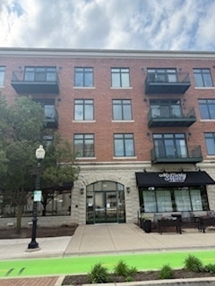 140 S River St Unit 208, Aurora, IL 60506