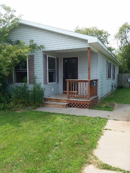 104 Dawson St, Alpena, MI 49707
