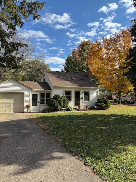 301 19th Ave N, Hopkins, MN 55343