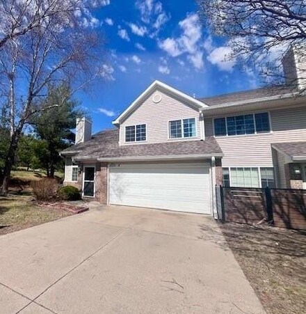 1020 68th St Unit 4, West Des Moines, IA 50266