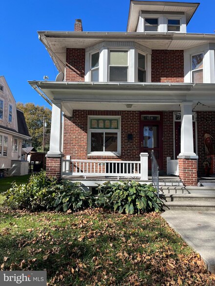 110 Intervilla Ave, Reading, PA 19609