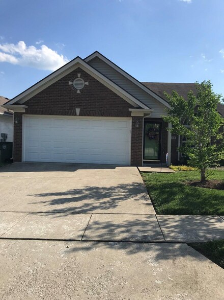 1144 Spring Run Rd, Lexington, KY 40514