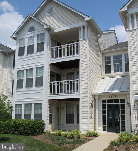 7528 Coxton Ct Unit J, Alexandria, VA 22306