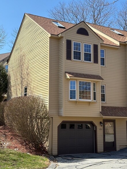 121 Mercury Terrace Unit 121, Haverhill, MA 01832