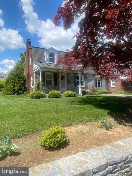 212 Penn Ave, Ephrata, PA 17522
