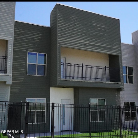 201 Desert Pass St Unit 9, El Paso, TX 79912