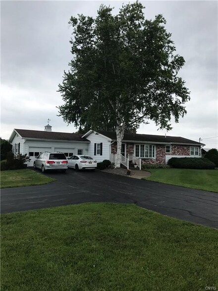 8599 State Route 13, Canastota, NY 13032