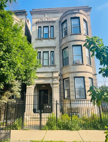3359 W Flournoy St Unit 3, Chicago, IL 60624