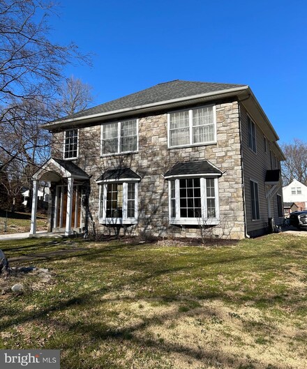 139 S Swarthmore Ave, Swarthmore, PA 19081