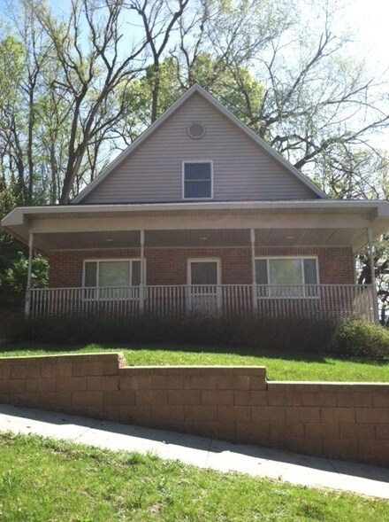 219 Millard St, Council Bluffs, IA 51503