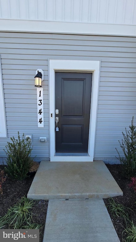 1344 Red Clover Ln, Ranson, WV 25438