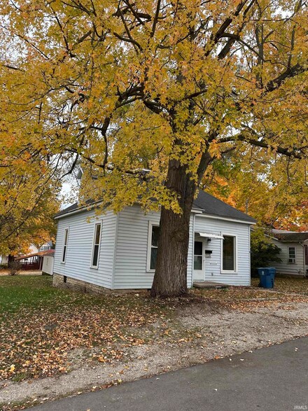 1329 Jones St, Wabash, IN 46992