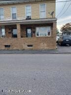 90 N Cedar St, Hazleton, PA 18201