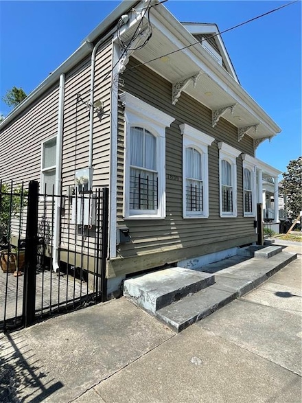 7808 Hickory St, New Orleans, LA 70118
