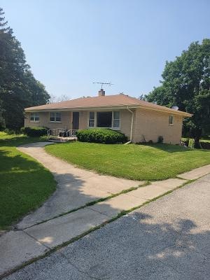 1220 83rd St, Downers Grove, IL 60516