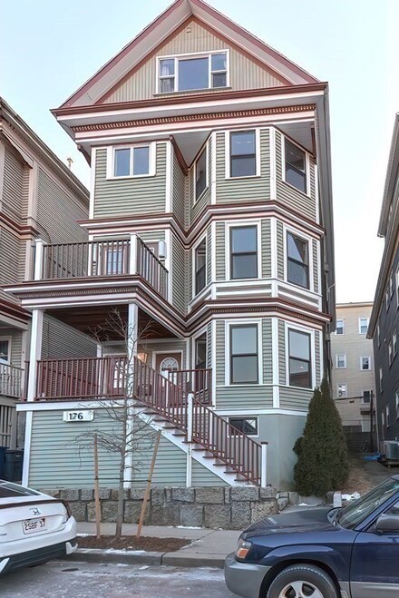 176 Hillside St Unit 101, Roxbury Crossing, MA 02120