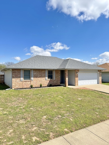4445 W Huckleberry St, Springfield, MO 65802