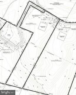 2 Sleepy Creek Rd, Hedgesville, WV 25427