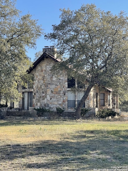 473 County Road 385, San Antonio, TX 78253