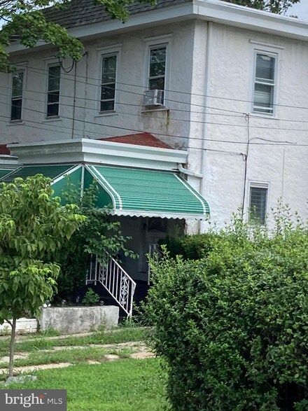 127 E Spring Ave, Ardmore, PA 19003