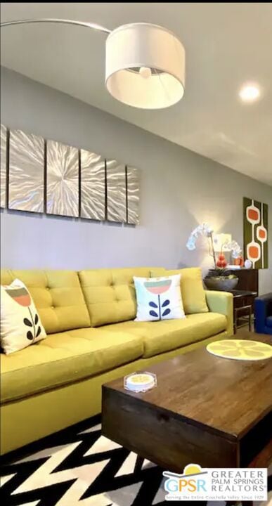 751 N Los Felices Cir W Unit M206, Palm Springs, CA 92262