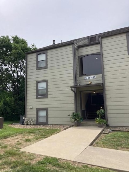 1443 Westbrooke St, Lawrence, KS 66049