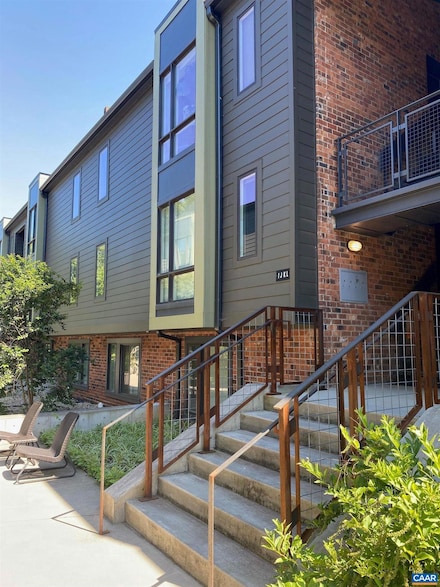 630 Park St Unit O, Charlottesville, VA 22902
