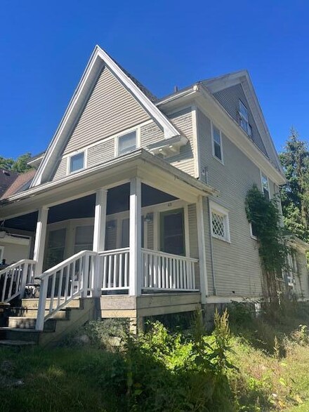 45 Auburn Ave SE, Grand Rapids, MI 49506