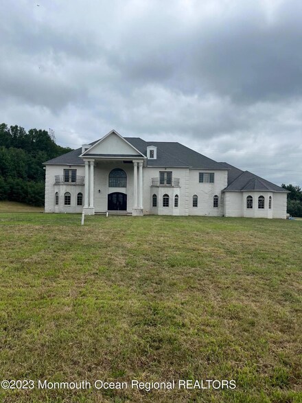 156 Conover Rd, Marlboro, NJ 07751