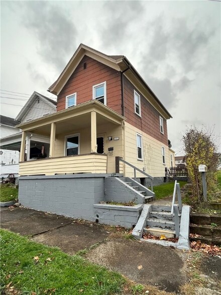 1907 3rd Ave, Beaver Falls, PA 15010