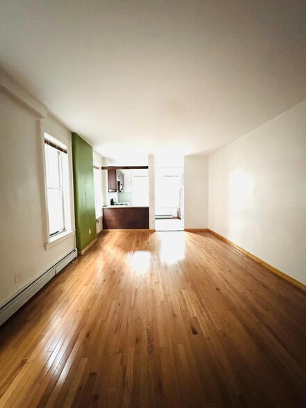 61-31 Madison St Unit 3, Ridgewood, NY 11385