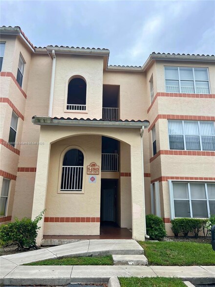 3480 Pinewalk Dr N Unit 135, Margate, FL 33063