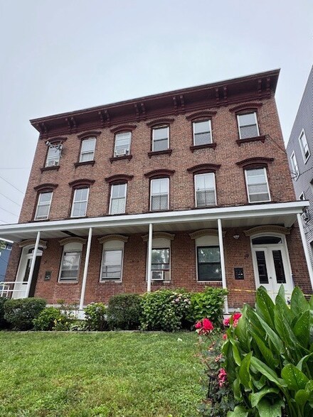 27 Washington Ave Unit 2, Hastings-On-hudson, NY 10706